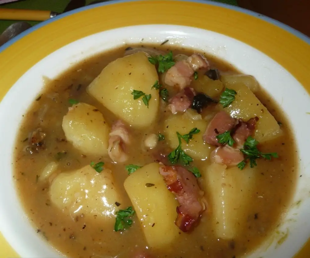 Ragout De Pomme De Terre Au Lard cuisinemomix.com