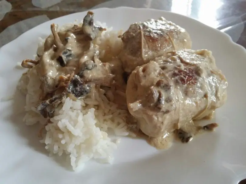 Paupiettes de porc à la crème et Aux chanterelles - Cuisine Momix