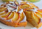 GÂTEAU AUX PÊCHES, ABRICOTS ET AMANDES FACILE