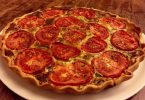 Tarte à la courgette, tomate et roquefort