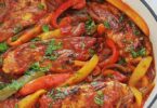 Délicieux Poulet aux poivrons oignons et tomates
